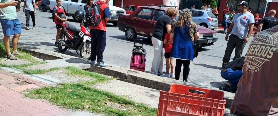 Menor Sali De La Escuela Y Fue Atropellado Por Un Auto