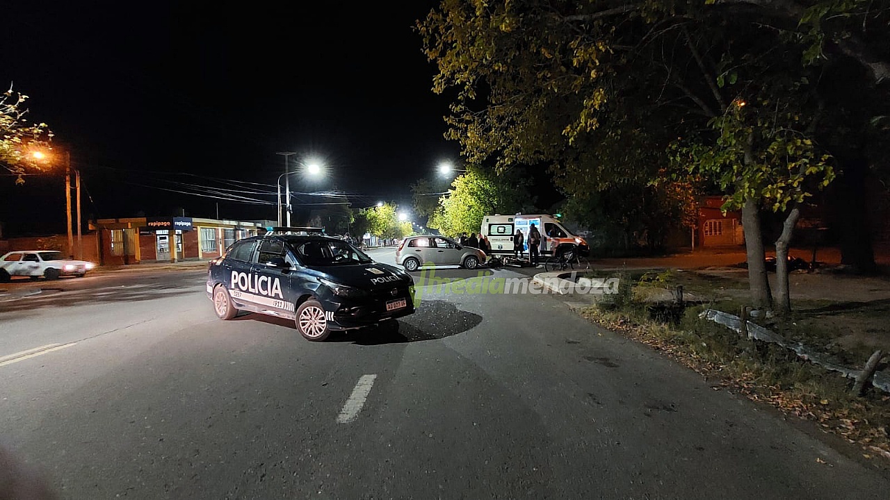 Fuerte Choque Entre Un Auto Y Una Moto