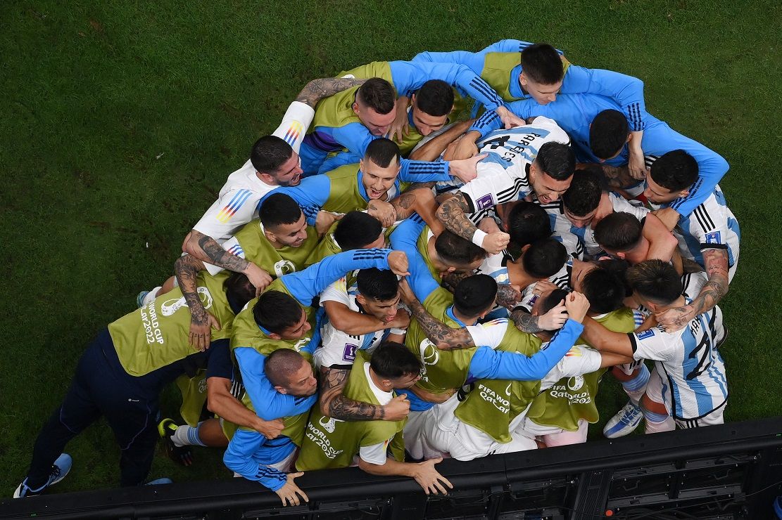 Con sufrimiento y corazón, Argentina es semifinalista del Mundial
